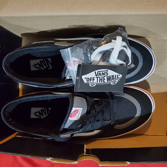 Brand New Vans!! - Picture 5 of 6
